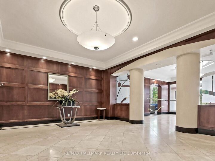 Property Photo:  35 Finch Avenue E 1808  ON M2N 6Z8 