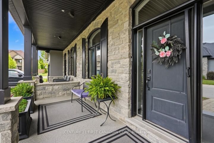Property Photo:  2215 Callingham Drive 4  ON N6G 0P1 