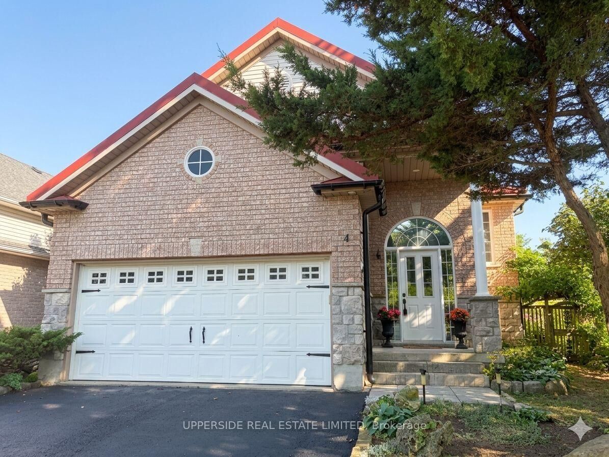 Property Photo: 4 Kingsley Road S ON L7J 2Z5