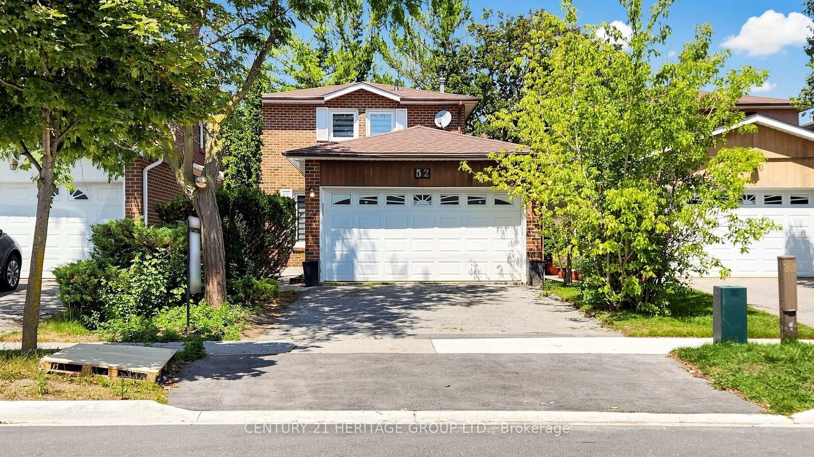 Property Photo: 52 Lund Street ON L4C 5V7