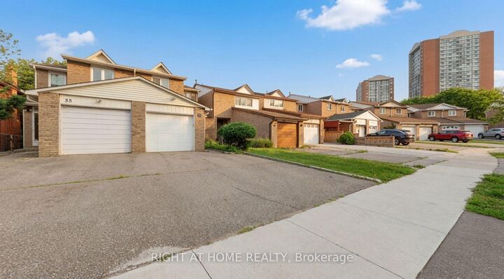 Property Photo: 35 Chalfield Lane ON L4Z 1K8
