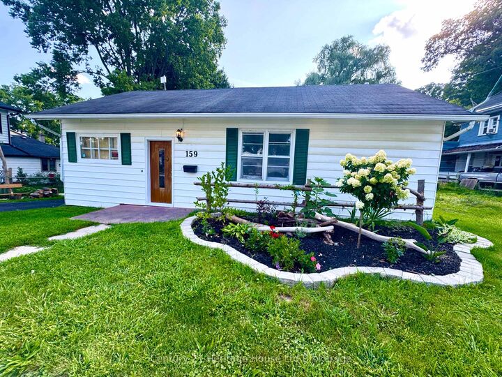 Property Photo:  159 John Street  ON N5C 3G1 