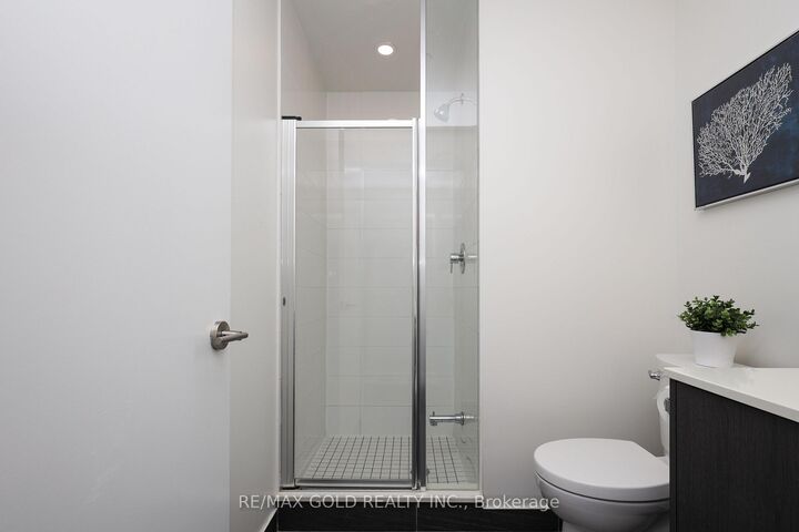 Property Photo: 225 Veterans Drive 408 ON L7A 5L7