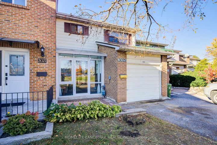 Property Photo: 3025 Bridletowne Circle ON M1W 2C9