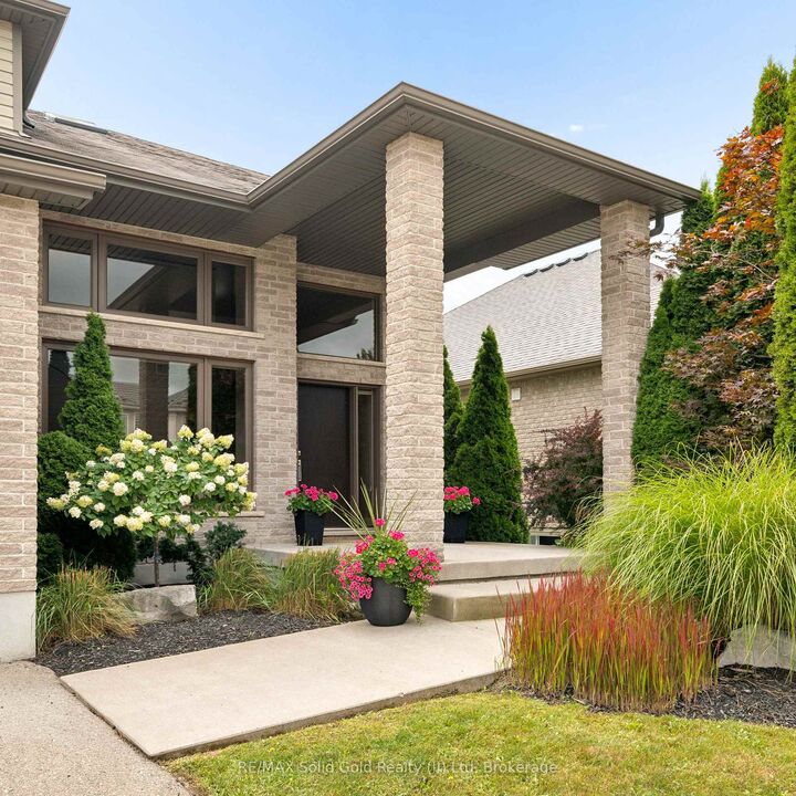 Property Photo: 195 Townsend Drive ON N0B 1M0