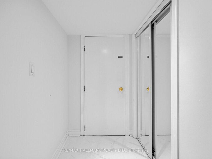 Property Photo:  271 Atlas Avenue Lower  ON M6C 3P8 