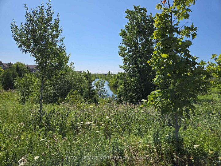 Property Photo: 50 Dredge Court ON L9T 8T1