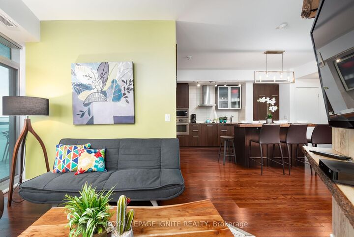 Property Photo:  14 York Street 3303  ON M5J 0B1 