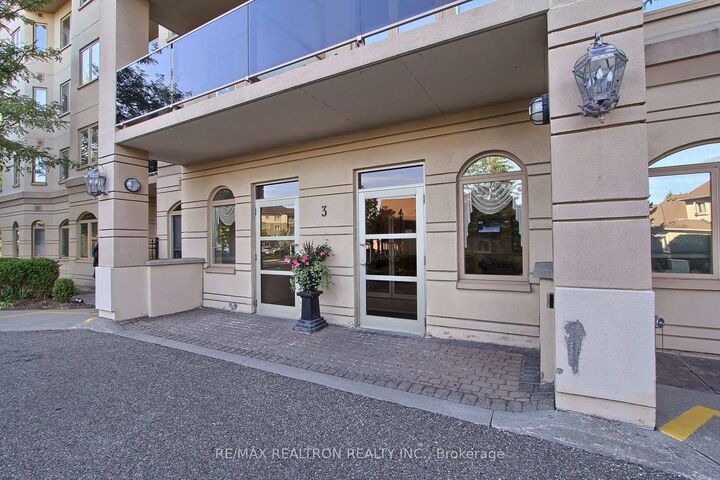 Property Photo: 3 Dayspring Circle 207 ON L6P 1B7