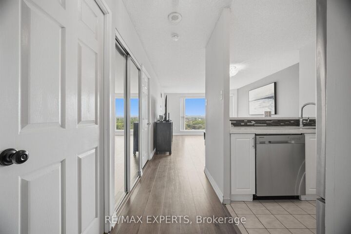 2155 Burnhamthorpe Road W 1408 — photo 1