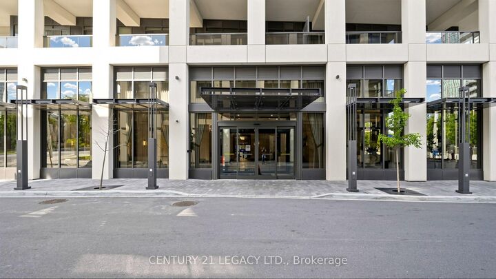 Property Photo: 30 Elm Drive W 3002 ON L5B 0N6