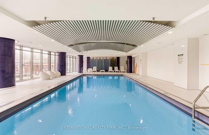 Property Photo: 5162 Yonge Street S 1811 ON M2N 0E9