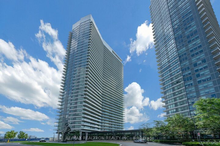 Property Photo: 117 McMahon Drive 507 ON M2K 0E4