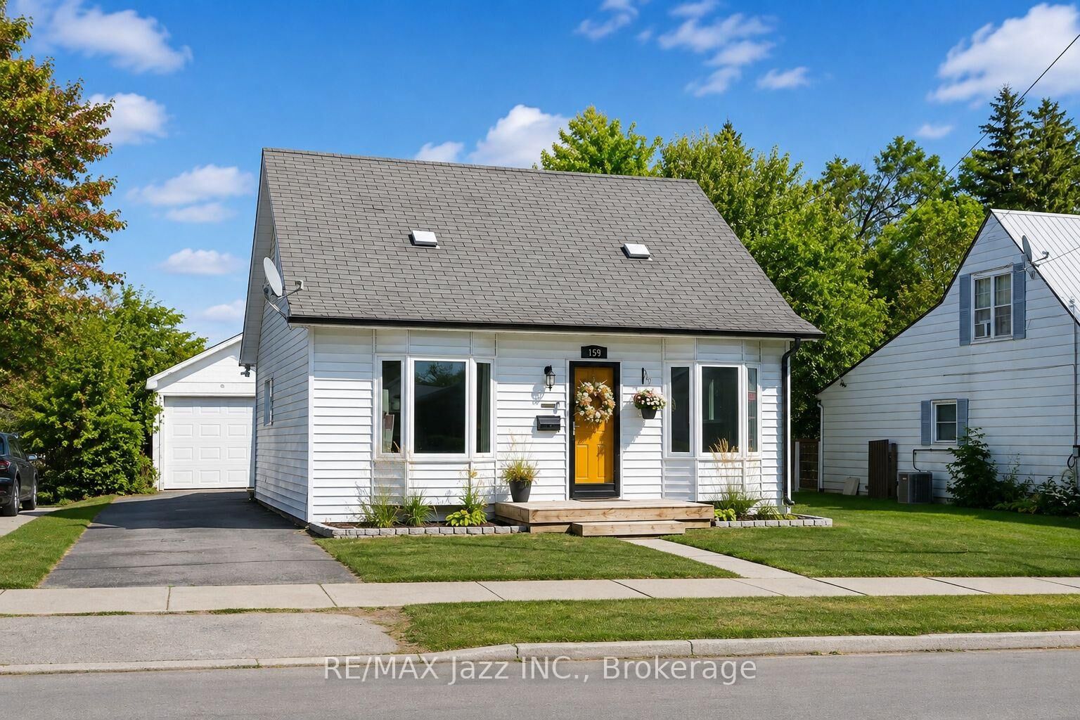 Property Photo: 159 Byron Street ON K8V 2Y7