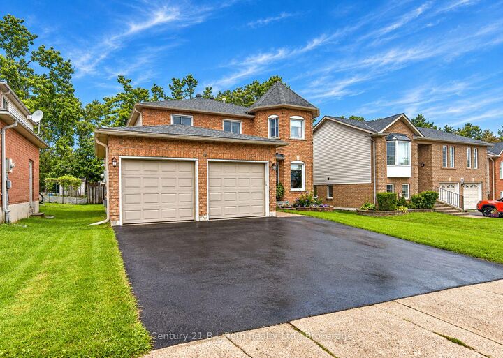 Property Photo: 16 Frontier Avenue ON L3V 7S8