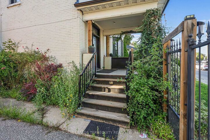 Property Photo:  35 Elizabeth Street N  ON L6X 1S3 