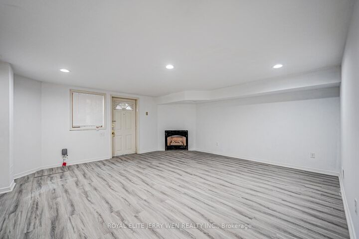 Property Photo:  171 Lawrence Avenue W Basemt  ON M5M 1A9 