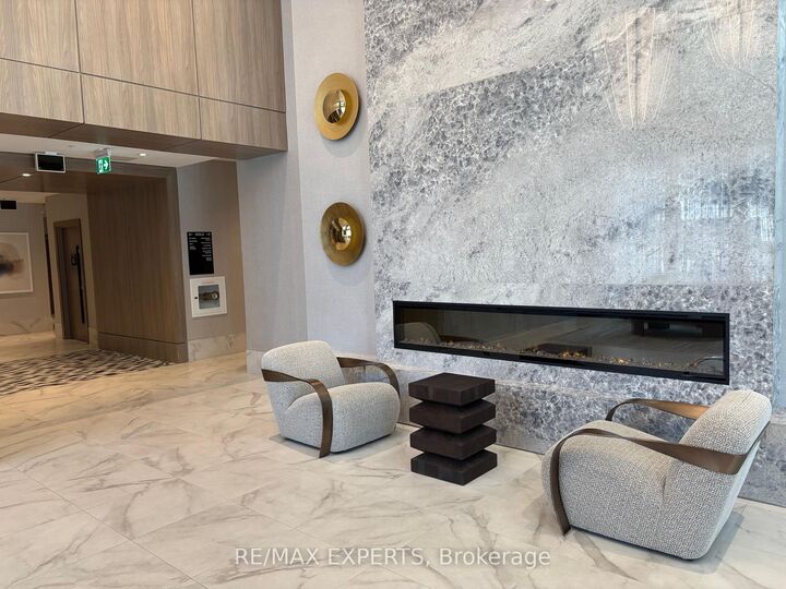 Property Photo:  75 James Street 905  ON L8P 2Y9 