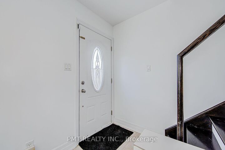 Property Photo:  14 Coventry Street  ON M1L 0H1 