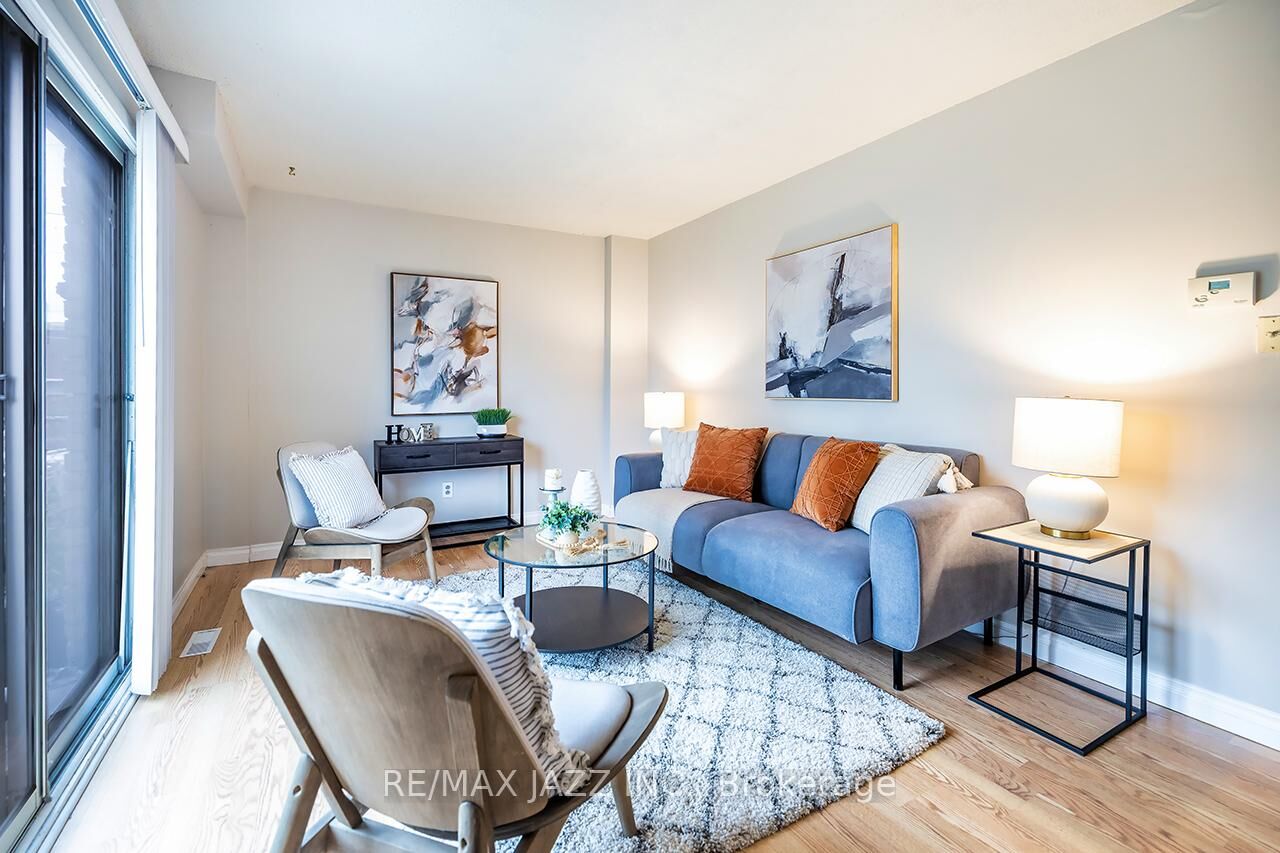 Property Photo: 1347 Mary Street N ON L1G 6T2