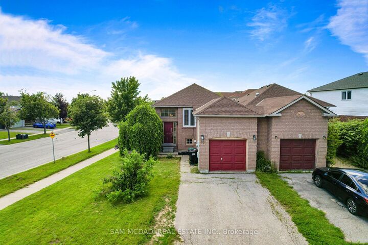 87 Rundle Crescent — photo 1
