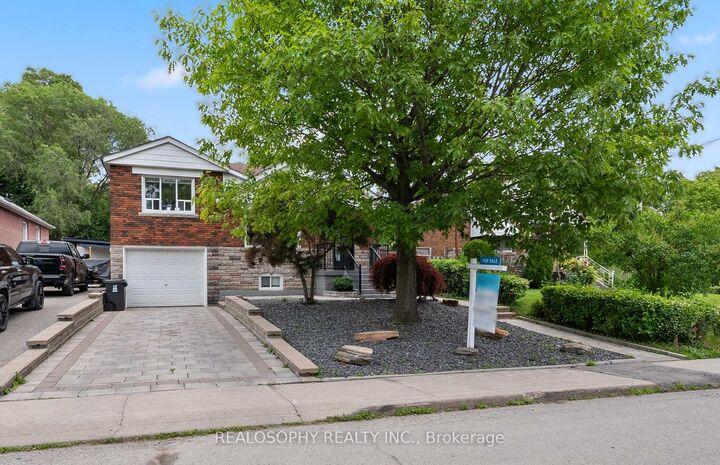 69 Squires Avenue — photo 1
