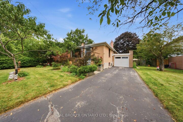 Property Photo:  88 Cavehill Crescent  ON M1R 4P9 