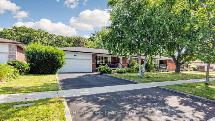 15 Skyridge Road — photo 1