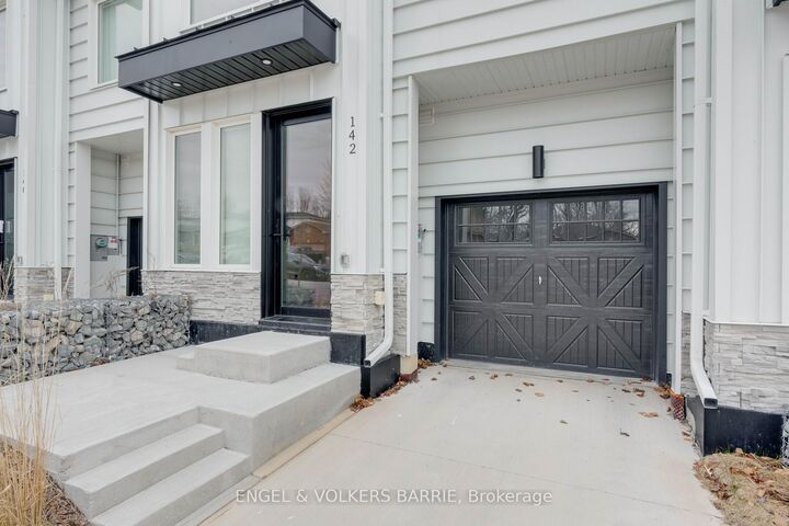 Property Photo: 142 Athabaska Road ON L4N 8E5