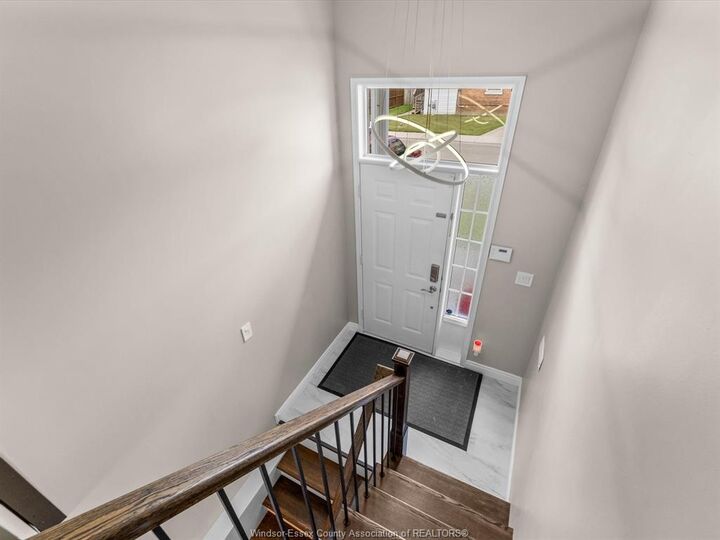 Property Photo: 18 Kirk ON N7M 3P8