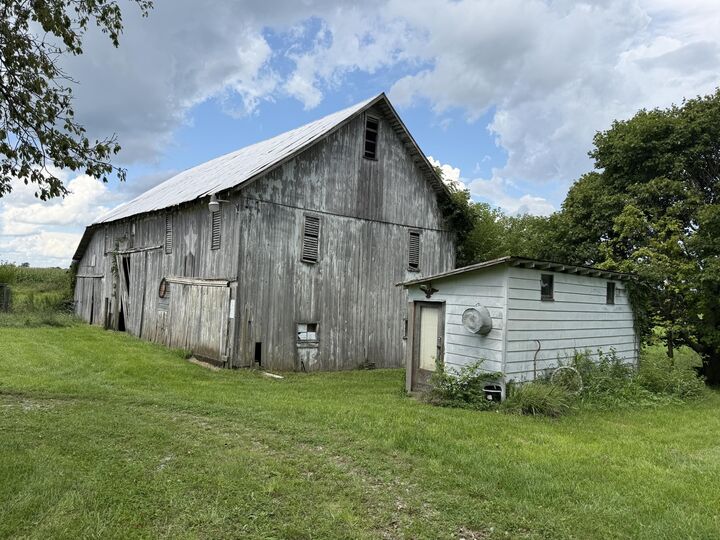 Property Photo:  6736 Davisson Road  OH 43044 