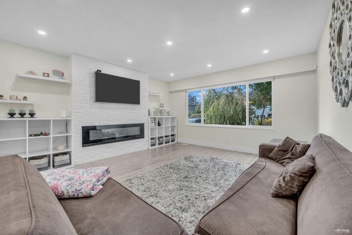 Property Photo: 11280 Caravel Court BC V7E 4L2