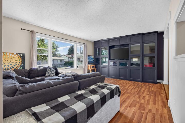 Property Photo: 32539 Pandora Avenue BC V2T 3S7