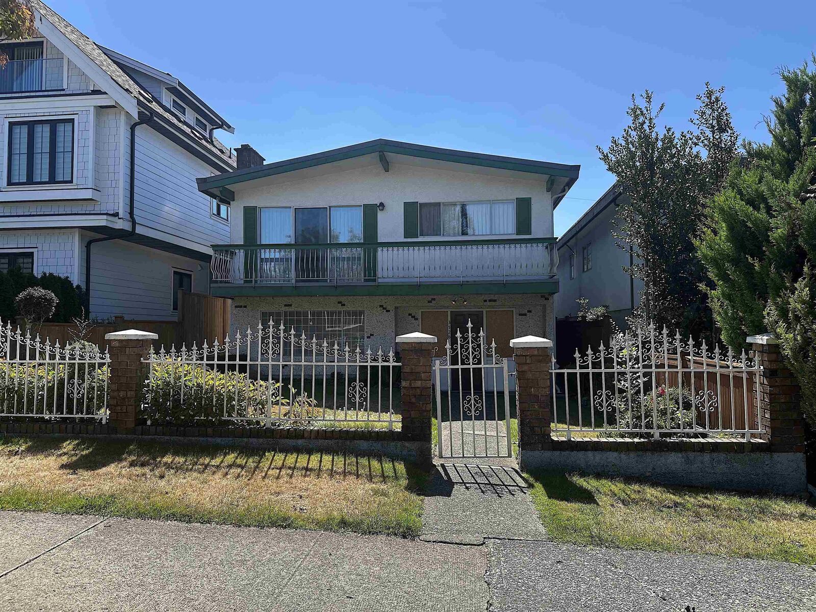 Property Photo: 3126 E 20th Avenue BC V5M 2V5