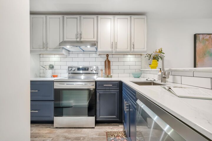 Property Photo:  1399 Barclay Street 206  BC V6E 1H6 