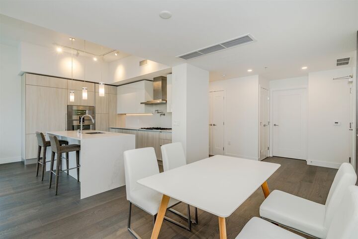 Property Photo: 477 W 59th Avenue 602 BC V5X 1X4
