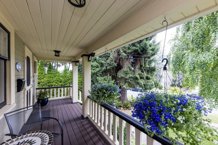618 Colborne Street — photo 1