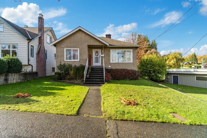 523 Kelly Street — photo 1
