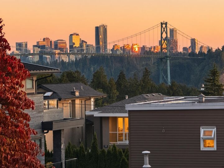 Property Photo: 1180 Fulton Avenue BC V7T 1N5