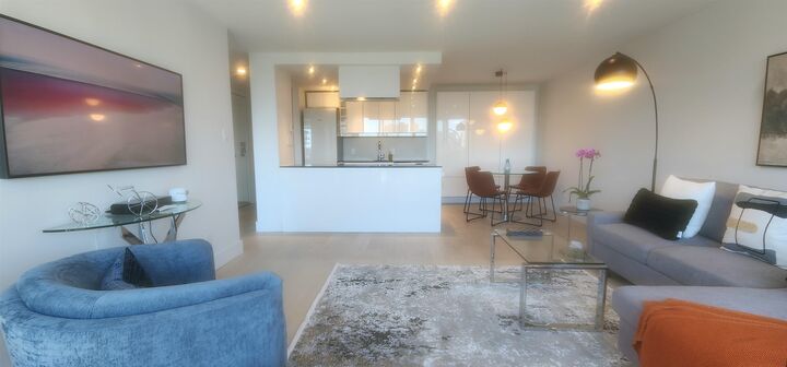 Property Photo: 1725 Pendrell Street Street 1806 BC V6G 2X7