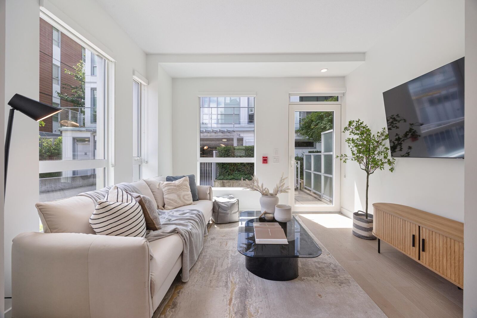 Property Photo: 477 W King Edward Avenue BC V5Y 2J3
