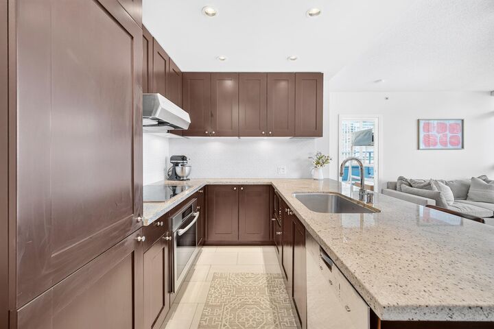 Property Photo:  821 Cambie Street 1802  BC V6B 0E3 