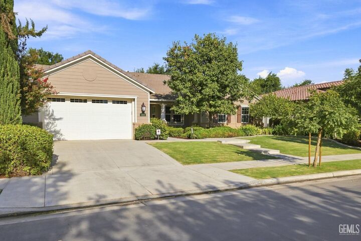 Property Photo:  3113 Barrowby Street  CA 93311 