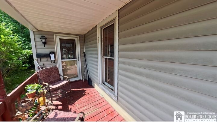 Property Photo:  1021 Newland Avenue  NY 14701 