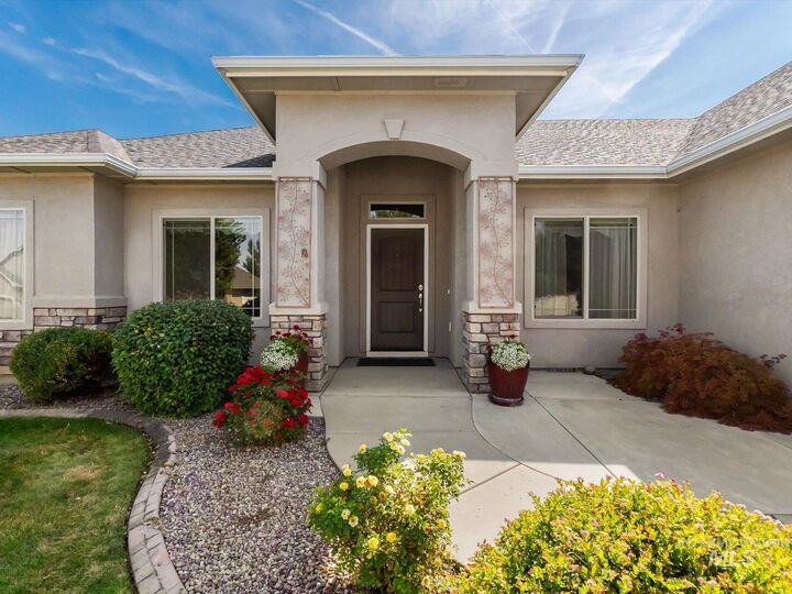Property Photo: 1118 Regency Way ID 83617