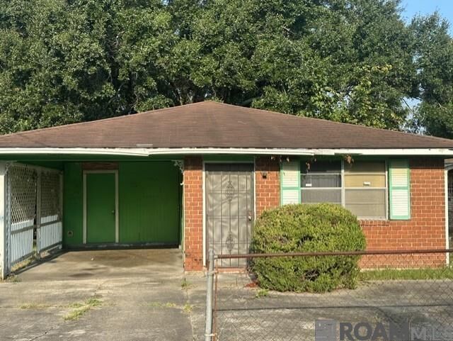 Property Photo: 9787 Avenue J LA 70807