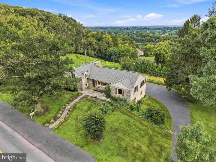 Property Photo: 260 Blossom Hill Drive PA 17601