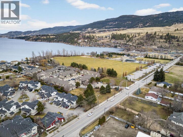 Property Photo: 3318 Woodsdale Road BC V4V 1X6