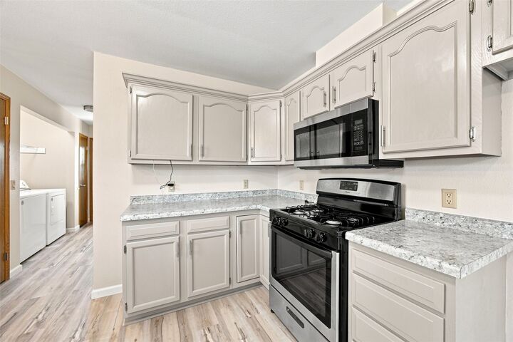 Property Photo:  100 Clinton St  IA 52324 