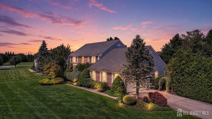 Property Photo:  46 Waverly Place  NJ 08852 